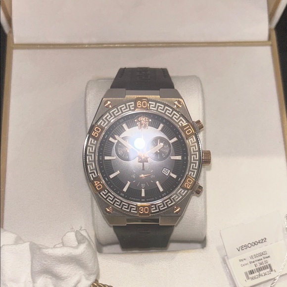 Versace Men's Watch in Black and Gold - Picture 5 of 9